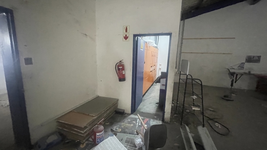 To Let commercial Property for Rent in Claremont Western Cape